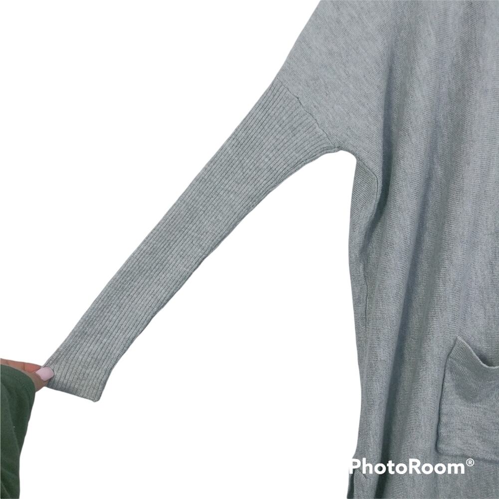 Romeo + Juliet Couture Grey Mock Neck Knit Ribbed Sweater Size Small - Picture 2 of 7